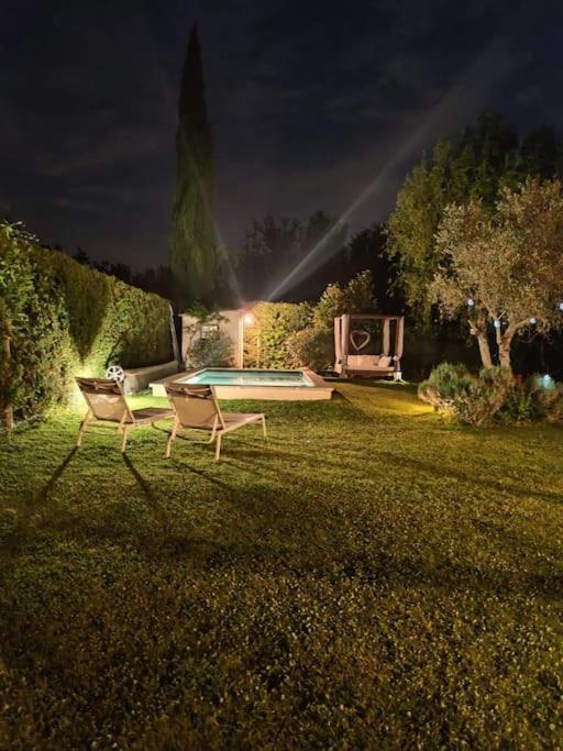 Le Cabanon Tendance Du Luberon Mérindol Esterno foto